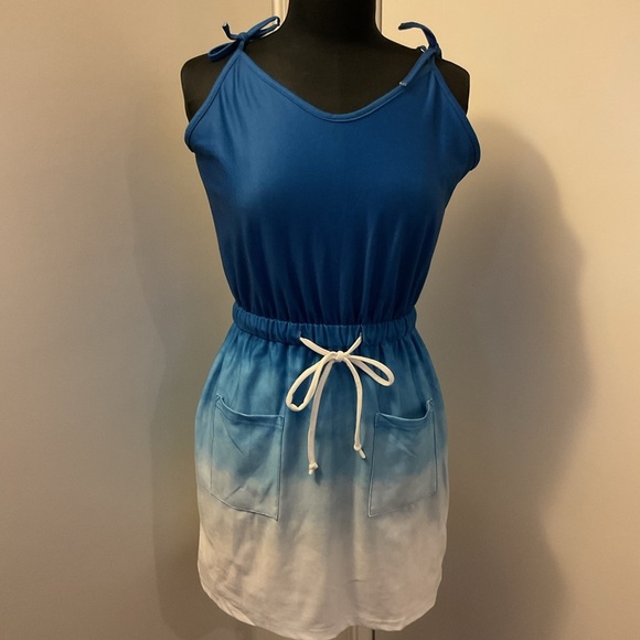 1. Chic Me Blue & White Ombré Sleeveless Dress Tie Straps Size M - Picture 1 of 6
